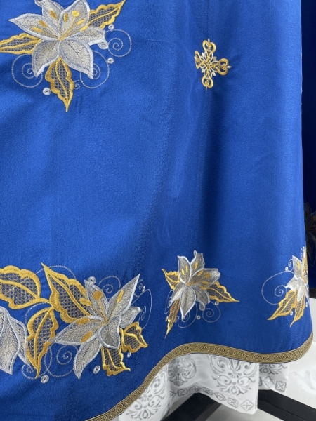 Облачення священника грецький крій, вишите на габардині з пришитим галуном, з вишитою іконою Богородиці 