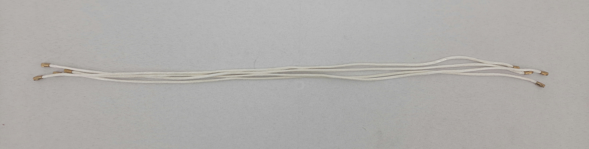 Шнурок для хрестика, на закрутці 46см (білий)