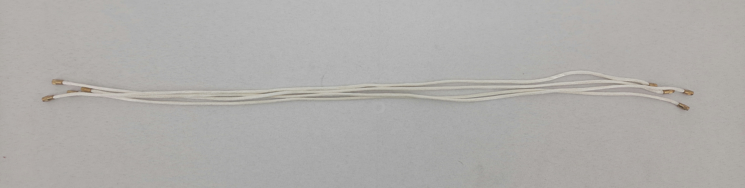 Шнурок для хрестика, на закрутці 46см (білий)