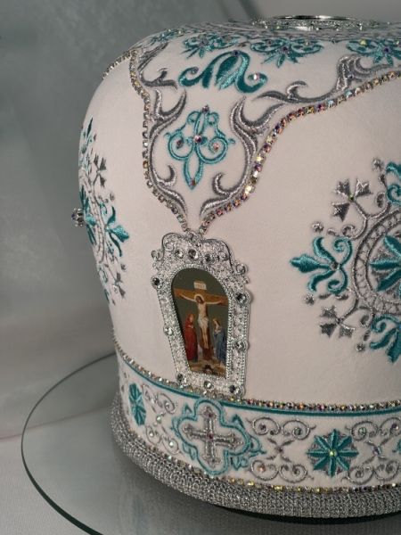 Митра "Почаївська"