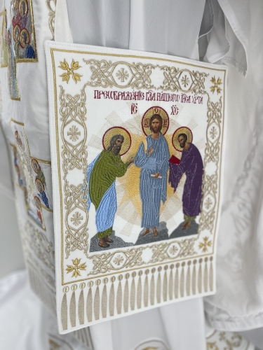 Комбіноване облачення священника вишите на оксамиті, з вишитими іконами, вишивка "Різдвяна"