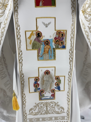 Комбіноване облачення священника вишите на оксамиті, з вишитими іконами, вишивка "Різдвяна"