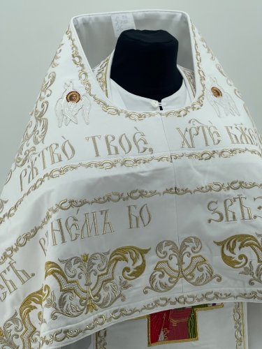 Комбіноване облачення священника вишите на оксамиті, з вишитими іконами, вишивка "Різдвяна"