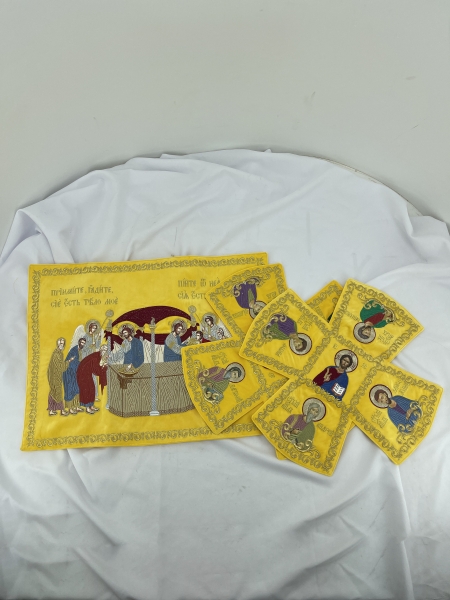 Облачення священника, вишите на оксамиті, з вишитим галуном, вишивка "Святительська"