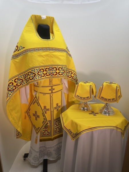 Облачення священника, вишите на габардині, вишивка "Сердечка" з вишитим галуном