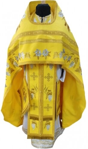 Облачение священника, вишитое на габардине, вишивка "Лилия" с пришивним галуном