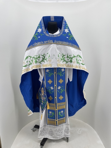 Комбіноване облачення священника вишите на оксамиті, з вишитими іконами, вишивка "Лілії"