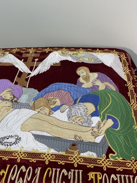 Плащаниця вишита на оксамиті церковнослов'янською мовою, вишивка орнамент, з предстоящими, лицева вишивка 120х85 