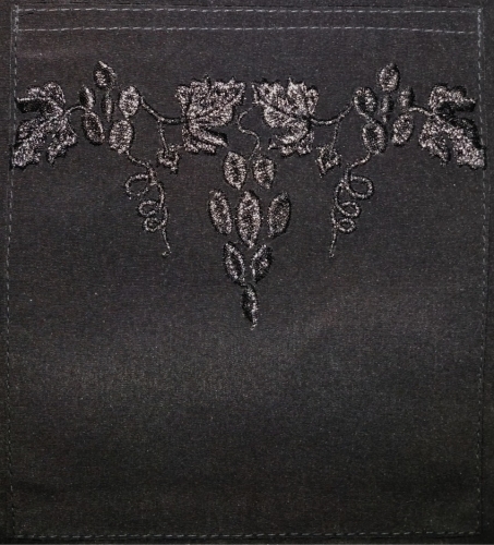 Жилетка з вишивкою "Виноград" чорного кольору, тканина мокрий шовк