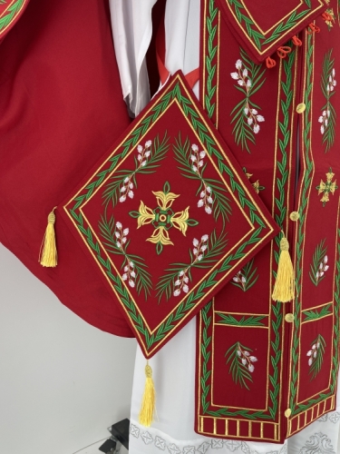 Облачення священника, вишите на габардині, вишивка "Котики" з вишитим галуном 
