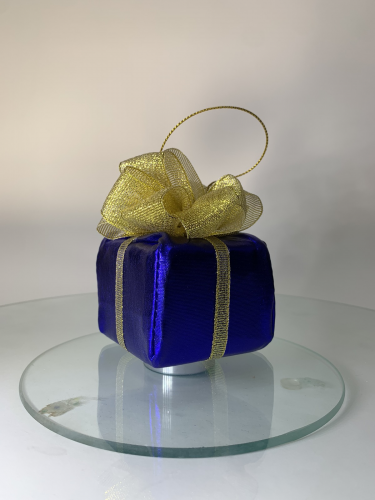 Прикраса на ялинку "Подарункова коробочка"