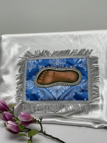 Стопа Богородиці