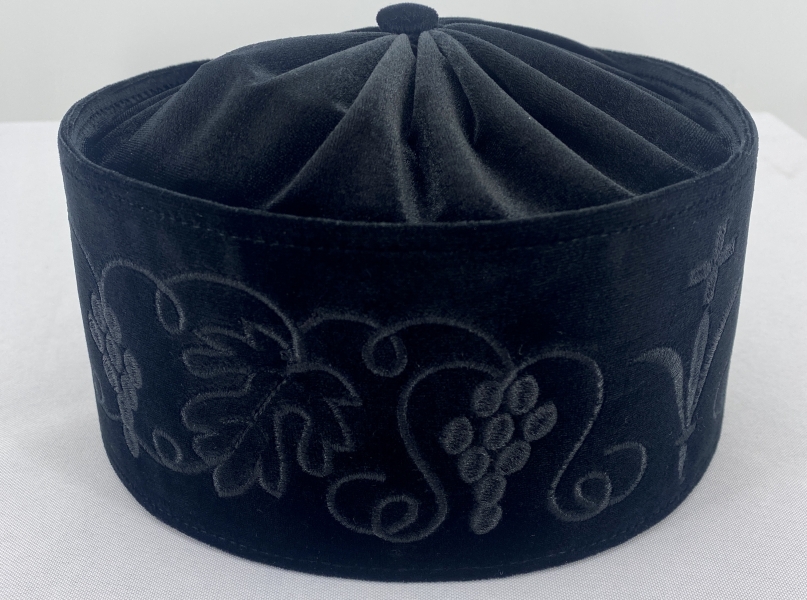 Скуфія грецька, тканина тягучка з вишивкою "виноград"